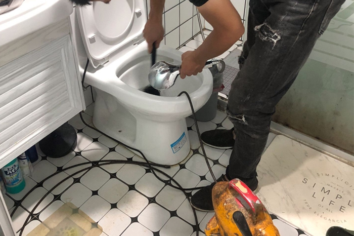 堆龙德庆疏通下水道